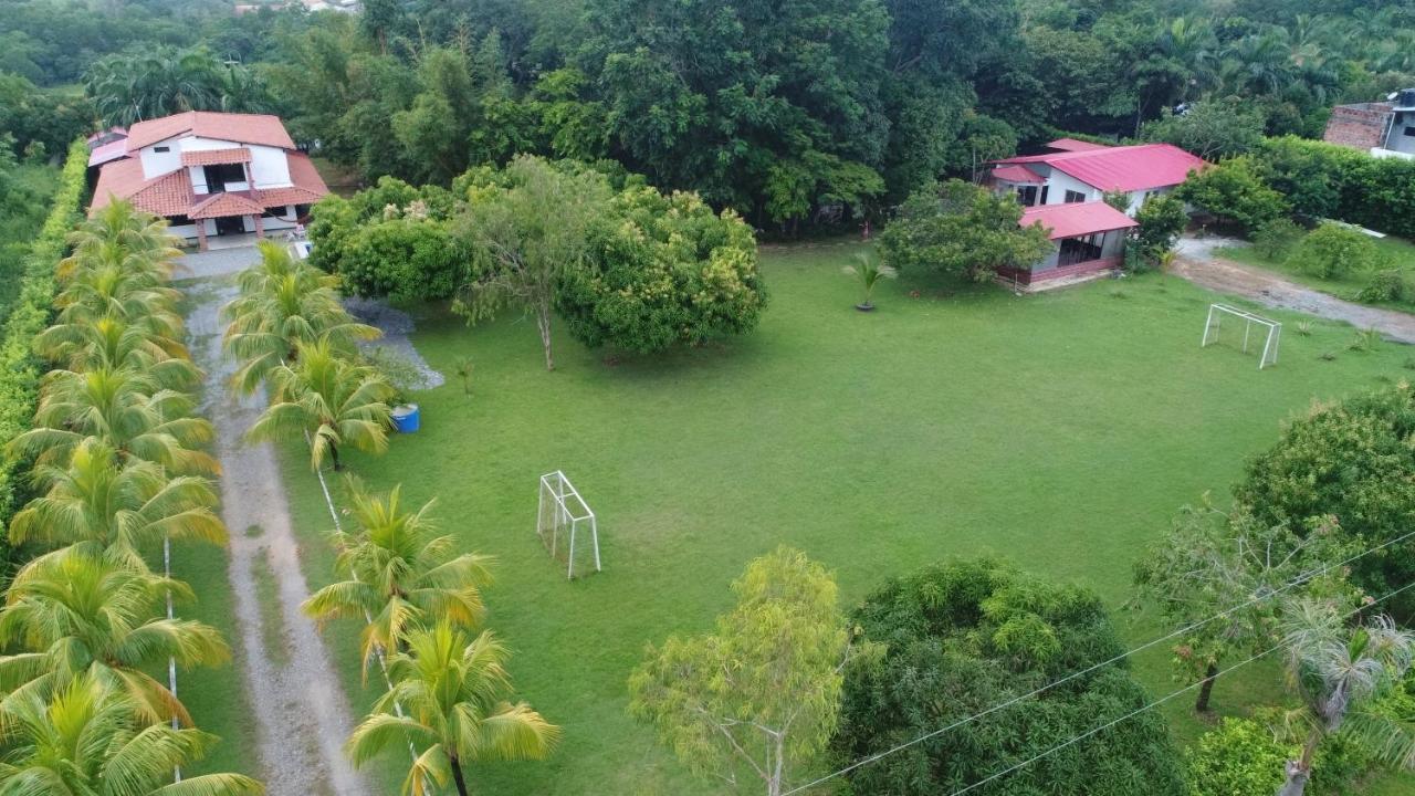 Casa Campo Emaus Caucasia المظهر الخارجي الصورة