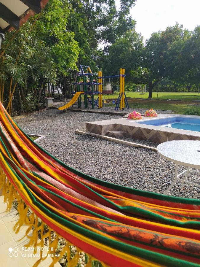 Casa Campo Emaus Caucasia المظهر الخارجي الصورة